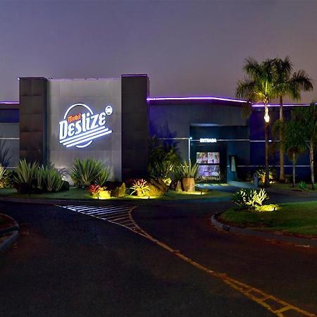 Deslize Motel 4 Uberlândia Kültér fotó